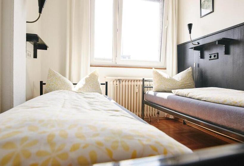 בית מלון כפרי Sleep Station Hostel