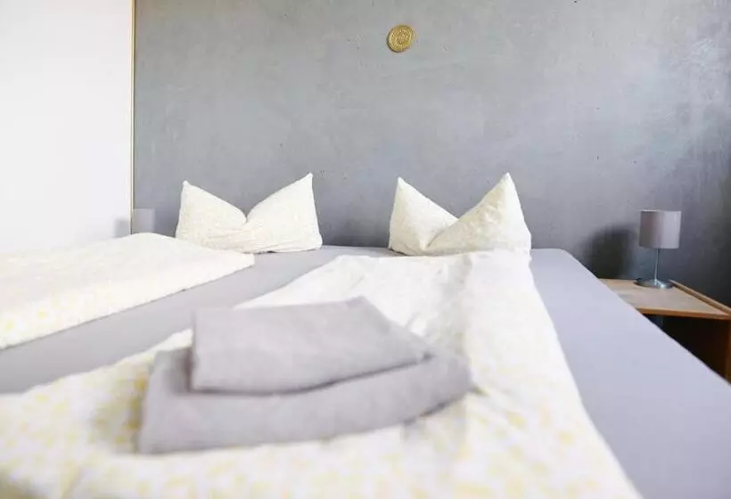 Hotelli Sleep Station Hostel