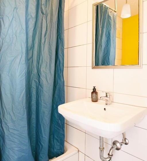 בית מלון כפרי Sleep Station Hostel