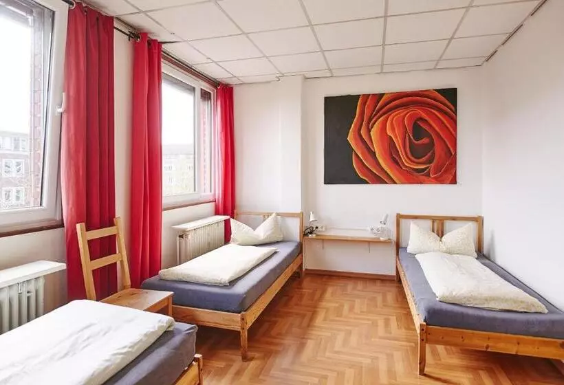 Hotelli Sleep Station Hostel