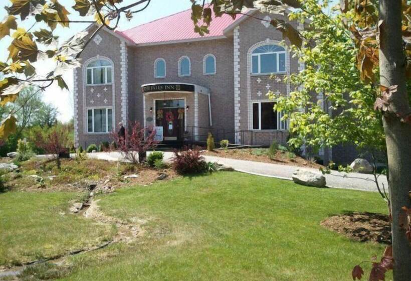 Szálloda The Falls Inn   Walters Falls