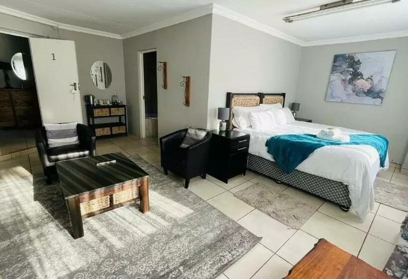 Hotelli Aspen Guest House No Loadshedding