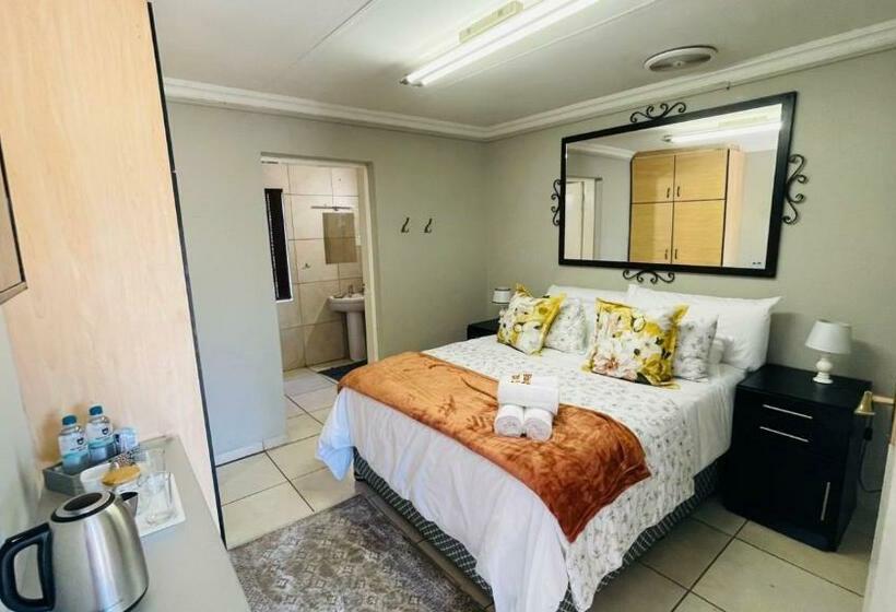 Hotel Aspen Guest House No Loadshedding