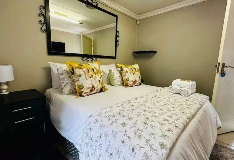 Hotelli Aspen Guest House No Loadshedding