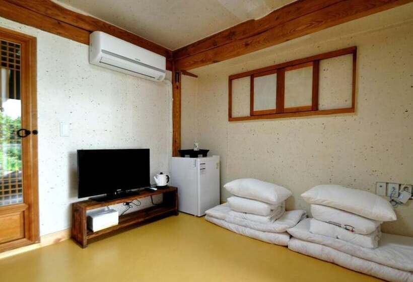 Hotel Gallery Jin Hanok Guesthouse