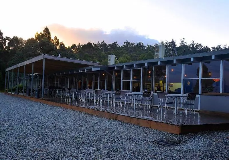 Hotelli Lake Pedder Chalet