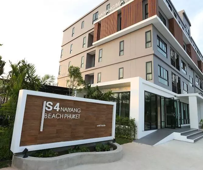 Hotelli S4 Nai Yang Beach   Near Phuket Airport