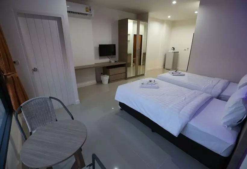Hotelli S4 Nai Yang Beach   Near Phuket Airport