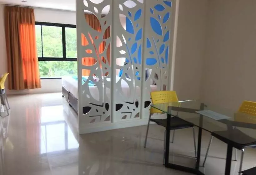 Hotelli S4 Nai Yang Beach   Near Phuket Airport