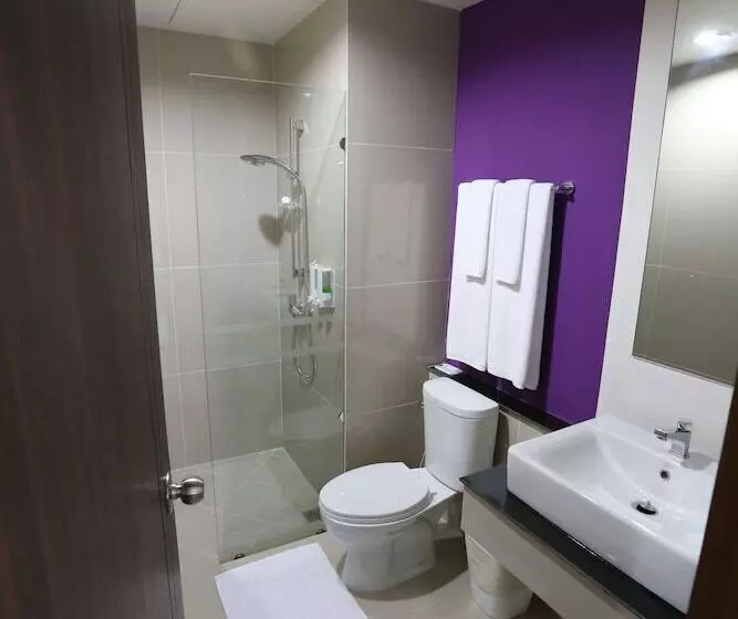 Hotelli S4 Nai Yang Beach   Near Phuket Airport