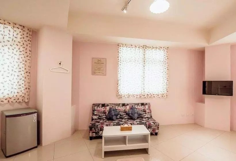 هتل Sunny House
