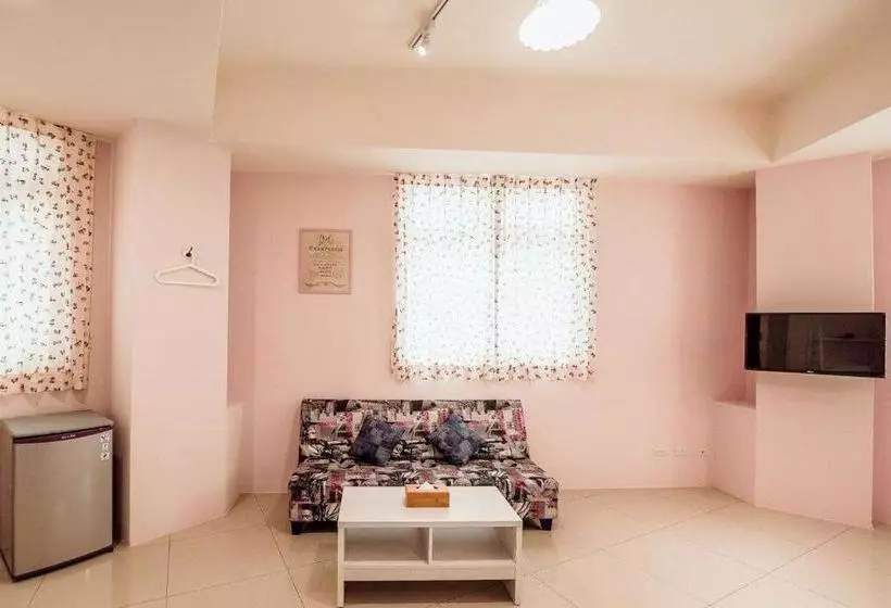 هتل Sunny House