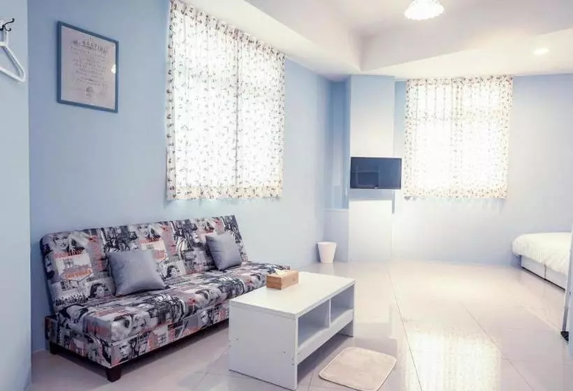 هتل Sunny House