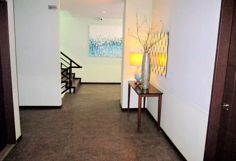 Hotelli Lohas Airport