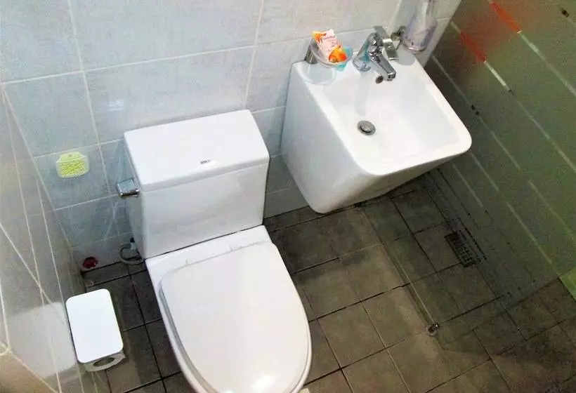 Hotelli Lohas Airport