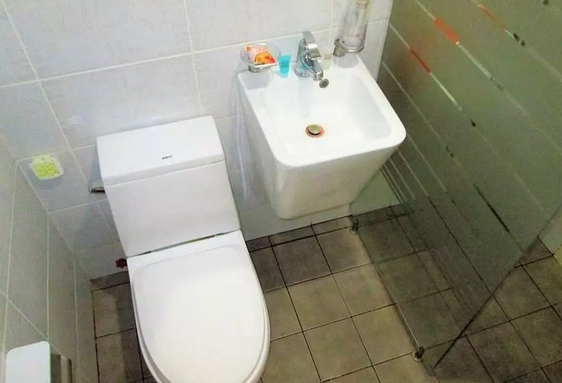 Hotelli Lohas Airport