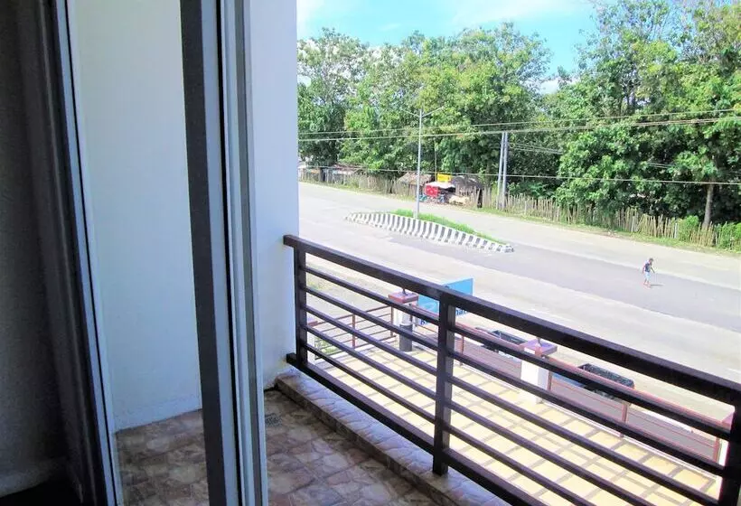 Hotelli Lohas Airport