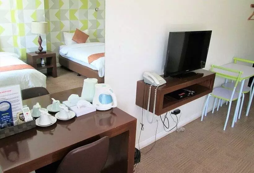 Hotelli Lohas Airport