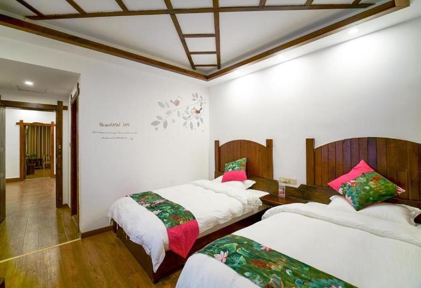 פנסיון Floral  · Spring Guesthouse Zhangjiajie