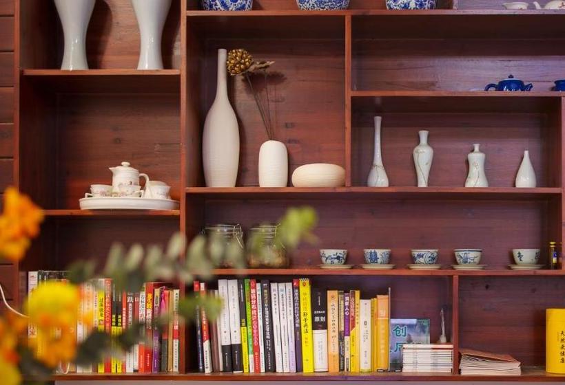 פנסיון Floral  · Spring Guesthouse Zhangjiajie