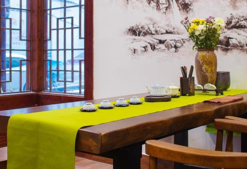 פנסיון Floral  · Spring Guesthouse Zhangjiajie