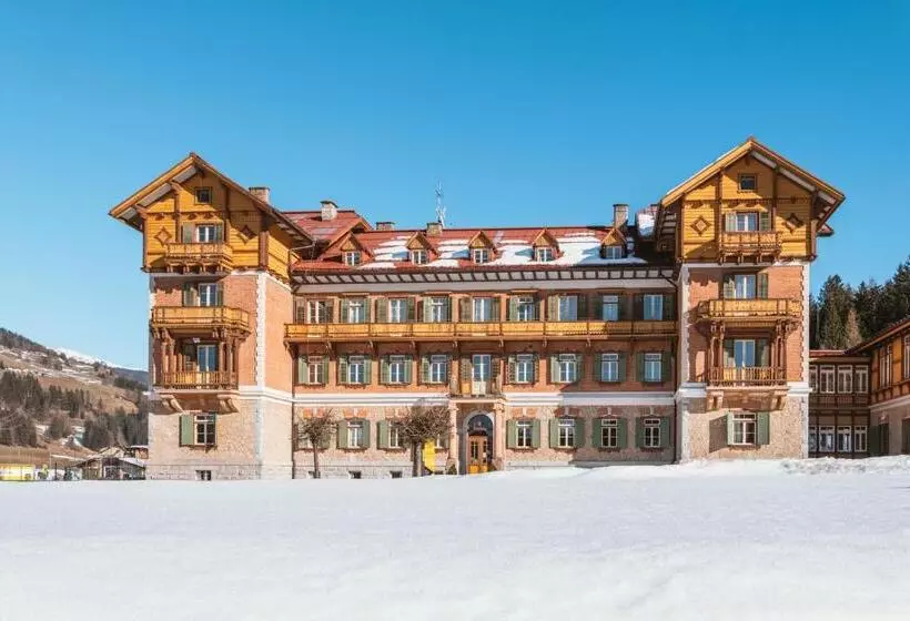 پانسیون Guesthouse   Cultural Center Gustav Mahler