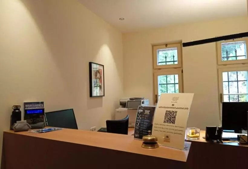 پانسیون Guesthouse   Cultural Center Gustav Mahler