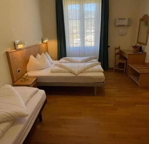 پانسیون Guesthouse   Cultural Center Gustav Mahler
