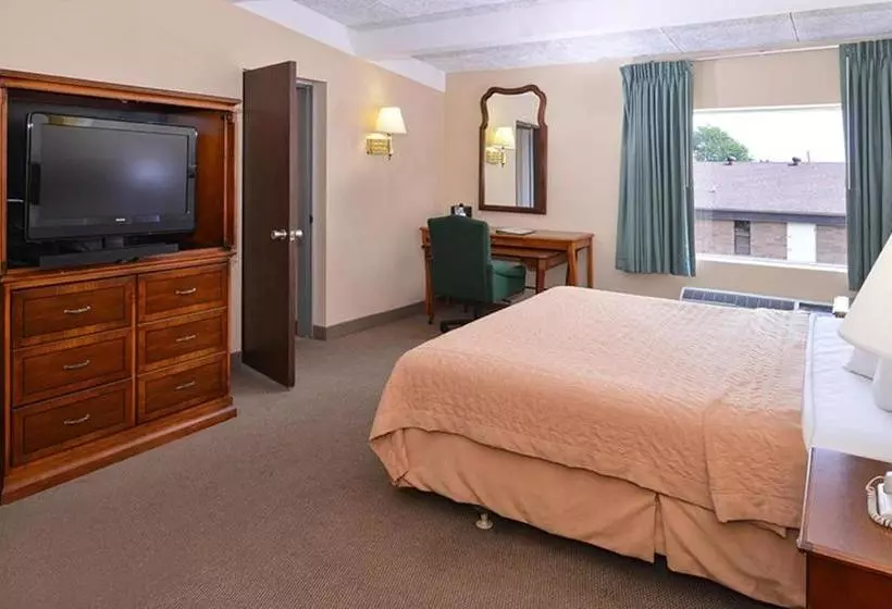 هتل Americas Best Value Inn  Campus View