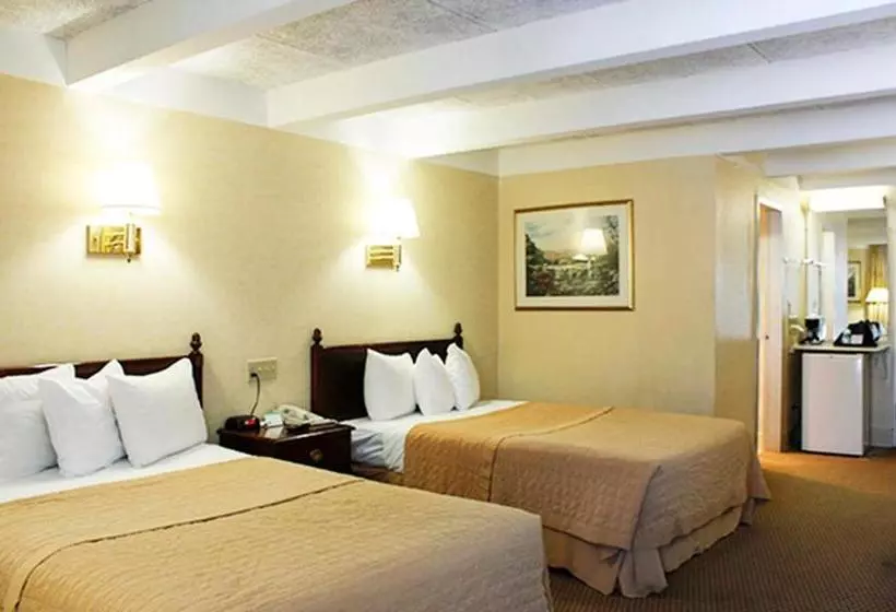 هتل Americas Best Value Inn  Campus View