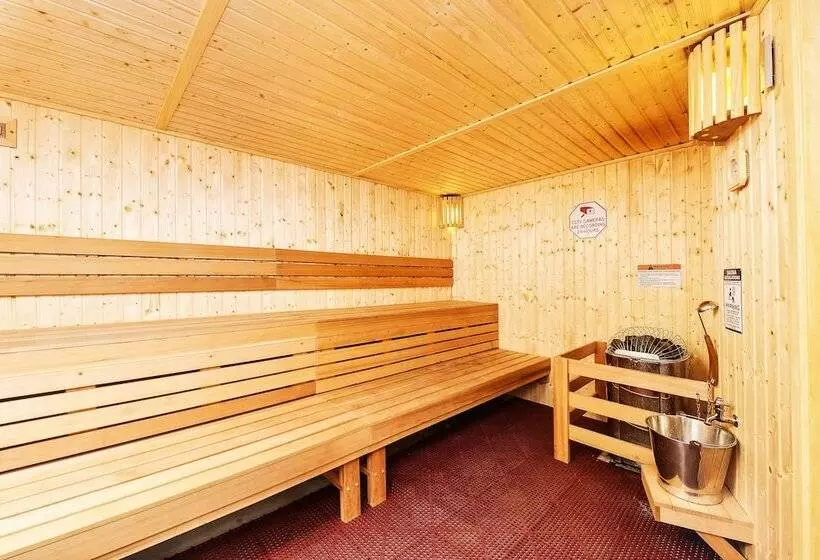 Отель Comfort Inn & Suites Durango