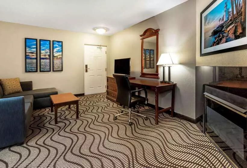 Hotel La Quinta Inn By Wyndham Sandusky Near Cedar Point