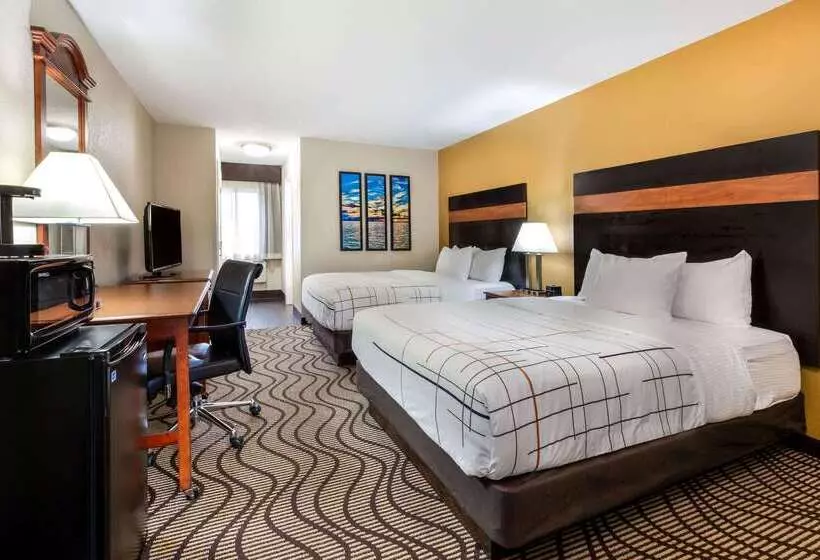 Hotel La Quinta Inn By Wyndham Sandusky Near Cedar Point