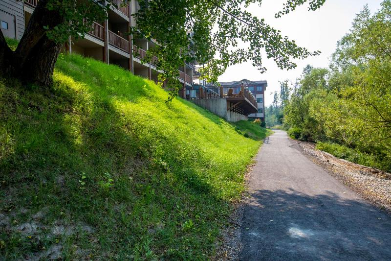 Otel The Pine Lodge On Whitefish River