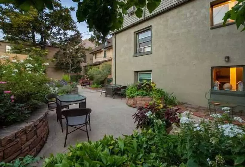 Queen Anne Bed And Breakfast