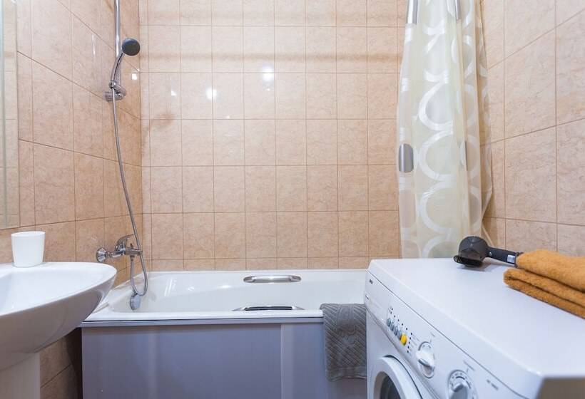 Apartment On Budapeshtskaya 7