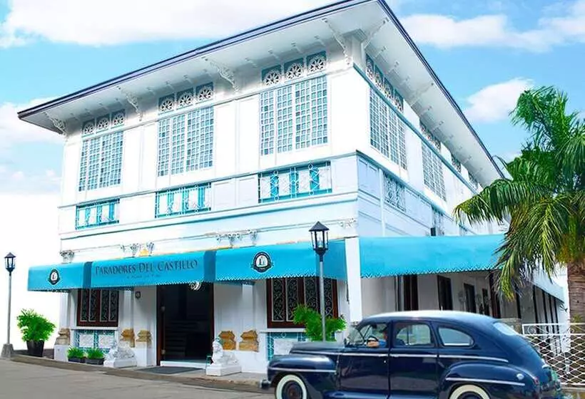 Hotelli Paradores Del Castillo