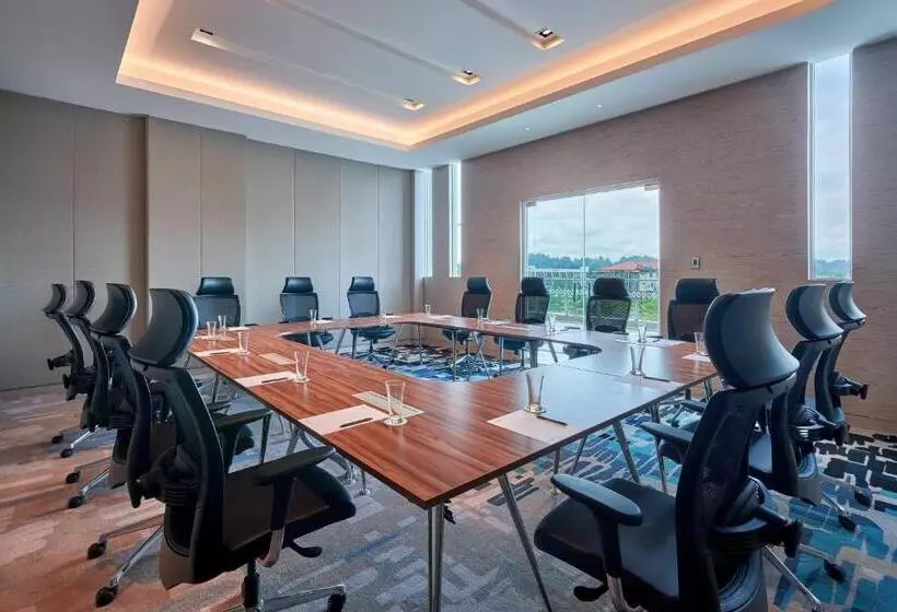 Hotelli Fairfield By Marriott Bintulu Paragon