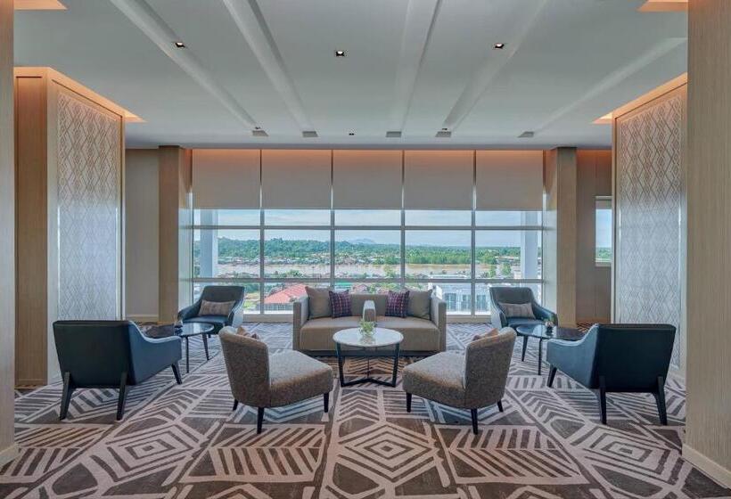 فندق Fairfield By Marriott Bintulu Paragon