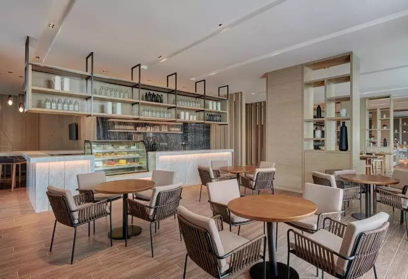 Hotelli Fairfield By Marriott Bintulu Paragon