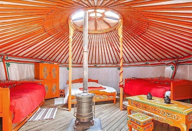 住宿加早餐 Cabanes Et Yourtes De La Vallée De L Ance