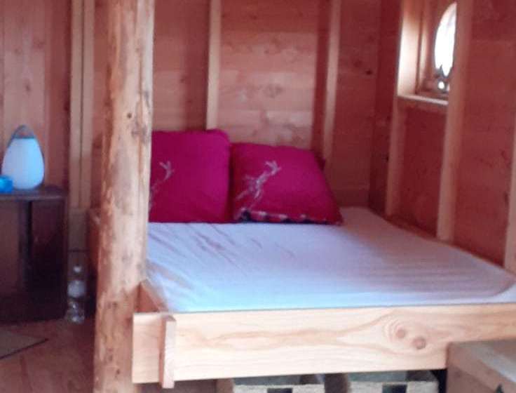 住宿加早餐 Cabanes Et Yourtes De La Vallée De L Ance