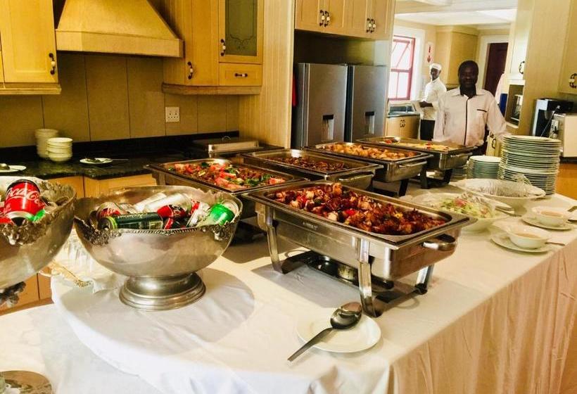 בית מלון כפרי Cricklewood Apartments