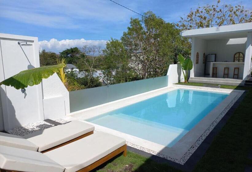 בית מלון כפרי Sari Hills Bali