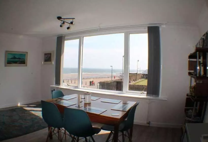 پانسیون Eastwatch Guesthouse