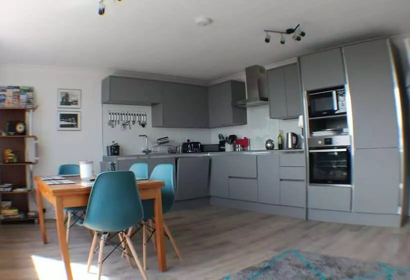 پانسیون Eastwatch Guesthouse