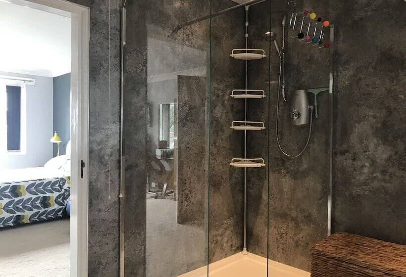 بنسيون Eastwatch Guesthouse