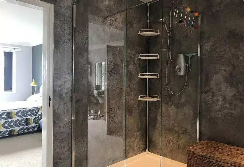 پانسیون Eastwatch Guesthouse