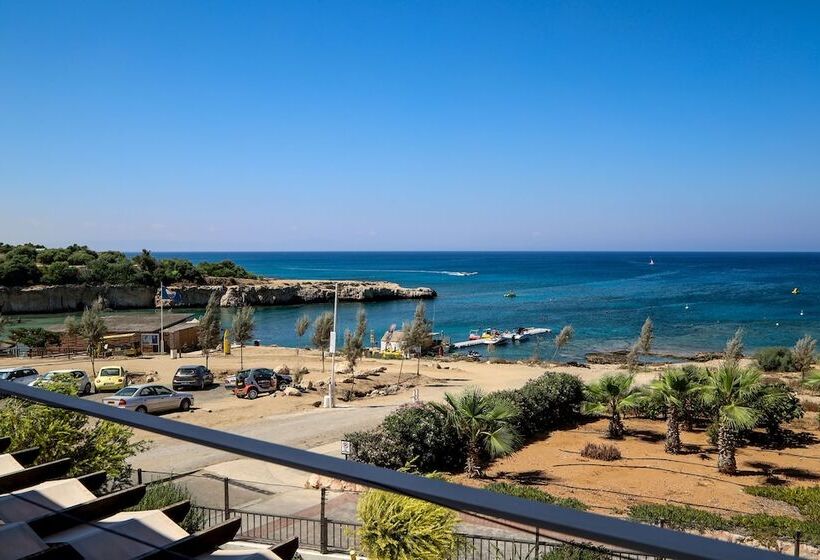 Phaedrus Living: Seaside Luxury Villa Anafi