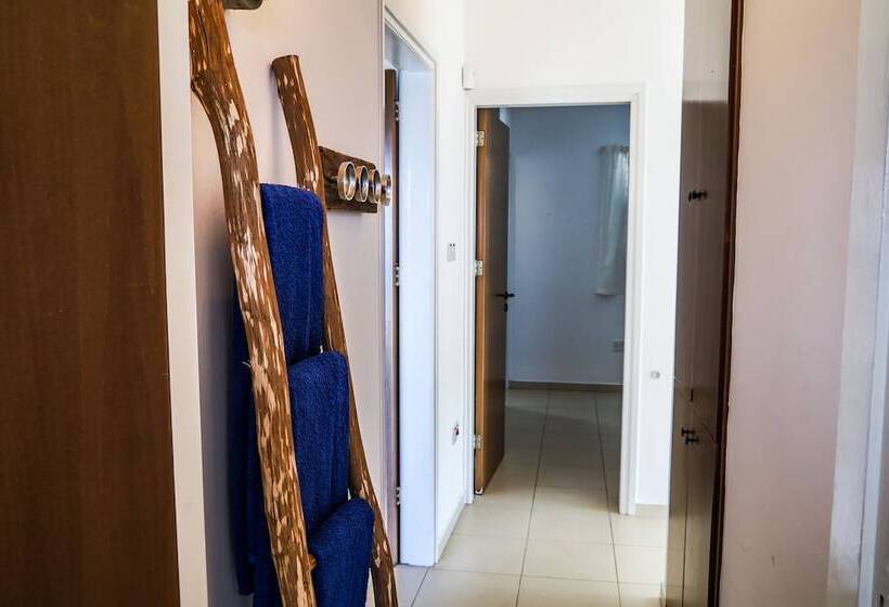 Phaedrus Living: Seaside Luxury Villa Anafi